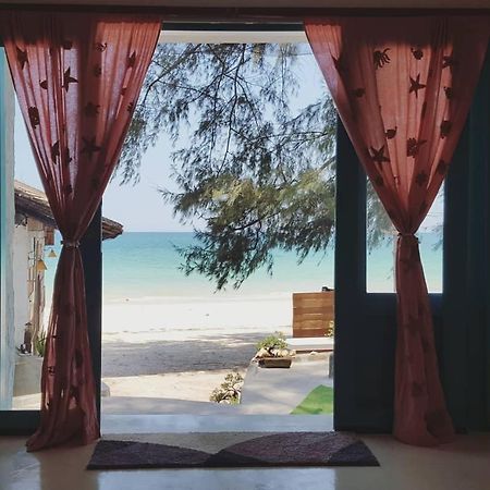 Maliblues Bed & Art Gallery Chumphon Exteriér fotografie