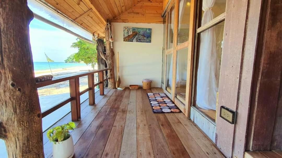 Maliblues Bed & Art Gallery Chumphon Exteriér fotografie