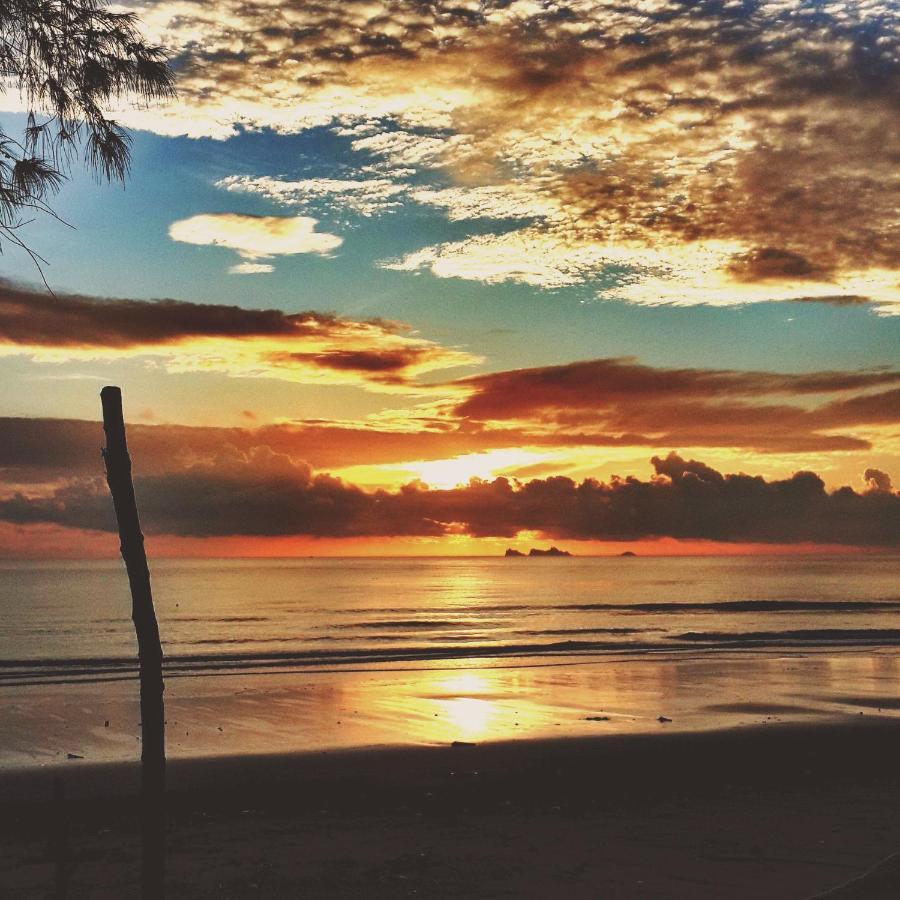 Maliblues Bed & Art Gallery Chumphon Exteriér fotografie