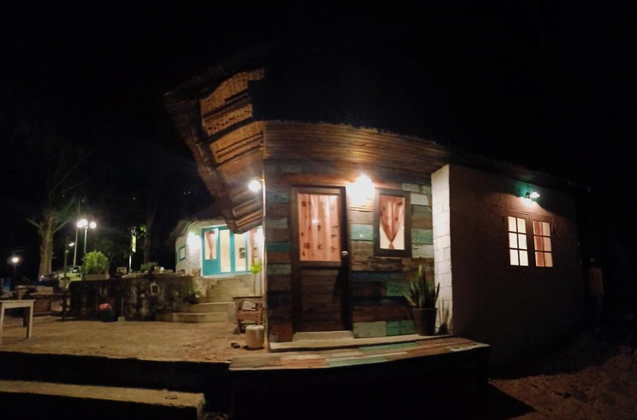 Maliblues Bed & Art Gallery Chumphon Exteriér fotografie